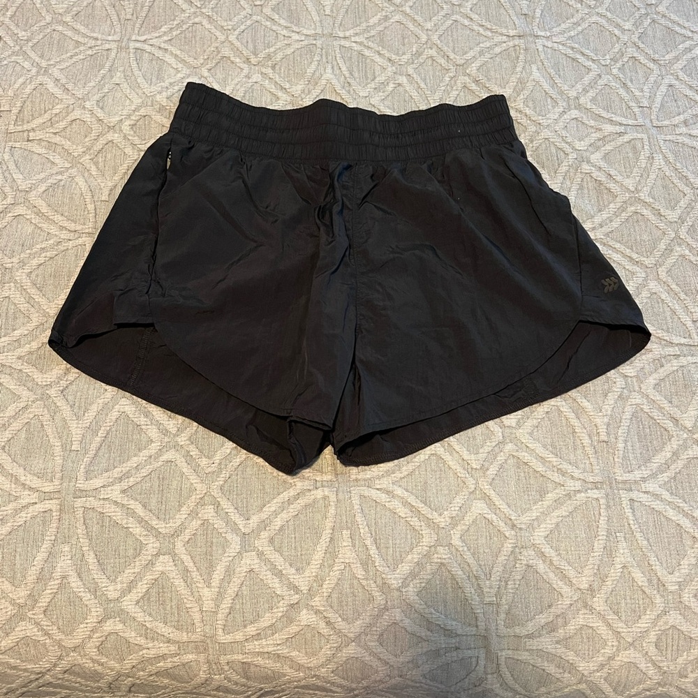All in motion black crinkle shorts M